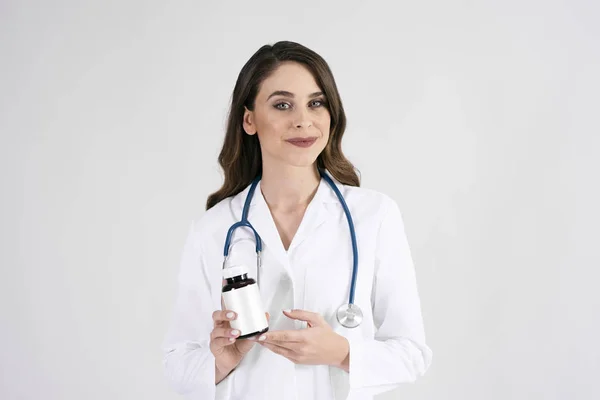 Portrait Smiling Female Doctor Stethoscope Medicament — Stock Photo, Image