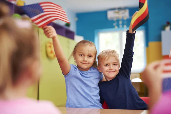 Portret Van Twee Kinderen Talen Leren Klas — Stockfoto