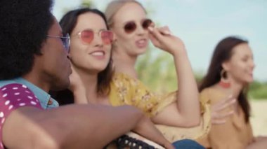 Arkadaşlarımla harika bir parti