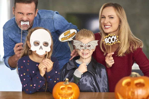 Porträtt Familjen Halloween Masker — Stockfoto