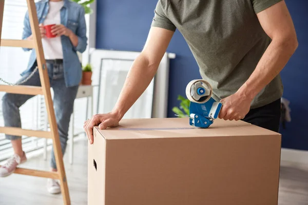 Hands Man Using Adhesive Tape Packing — Stock Photo, Image