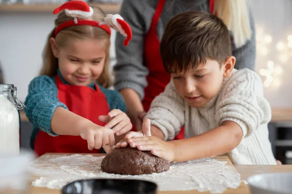 Children Preparing Pastry Gingerbread Cookies — Stock Photo, Image