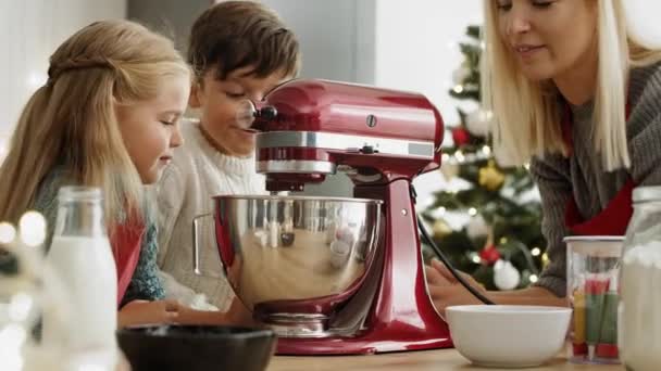 Video Children Next Electric Mixer Christmas Baking Shot Red Helium — Stock Video