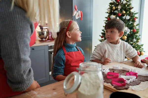 Biscuits Pain Épice Pour Enfants Pendant Période Noël — Photo