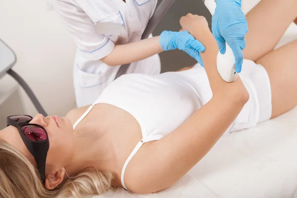 Cosmetologist Removing Hair Arm Woman Using Laser Hair Removal Apparatus — Stock Photo, Image