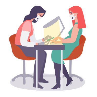 Salgın sırasında manikür salonlarında koronavirüs önleme. Maskeli ve eldivenli manikürcü kadın müşteriye hizmet ediyor