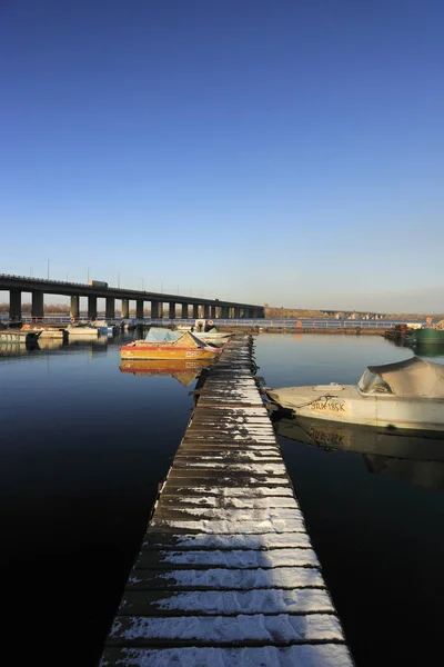 Boot Der Anlegestelle — Stockfoto