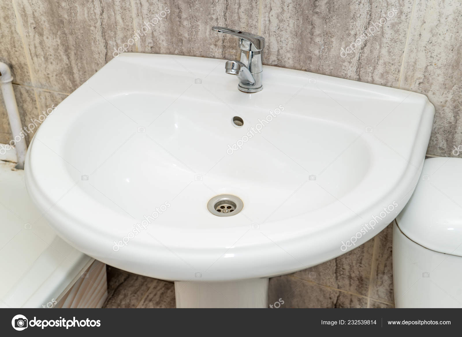 Photo White Clean Sink Crane Bathroom Stock Photo