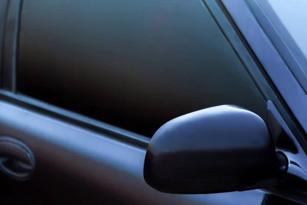 Karanlık tarafı cam arabadaki fotoğraf