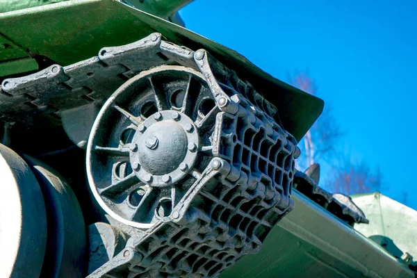 Lagartas Foto Com Rodas Tanque Militar — Fotografia de Stock