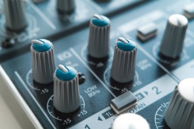 Analog ses karıştırıcı ses üreticinin fotoğrafı yakın çekim