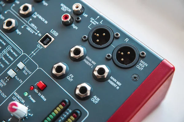 Ses üreticinin analog Mikser fotoğrafı yakın çekim