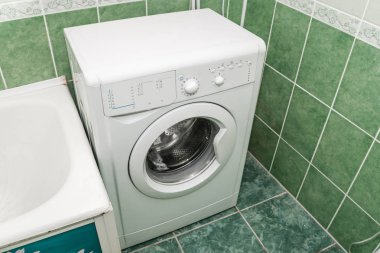 Işık beyaz banyo ev aletleri ile fotoğraf 