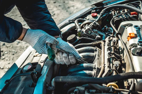 La foto de la reparación del motor —  Fotos de Stock