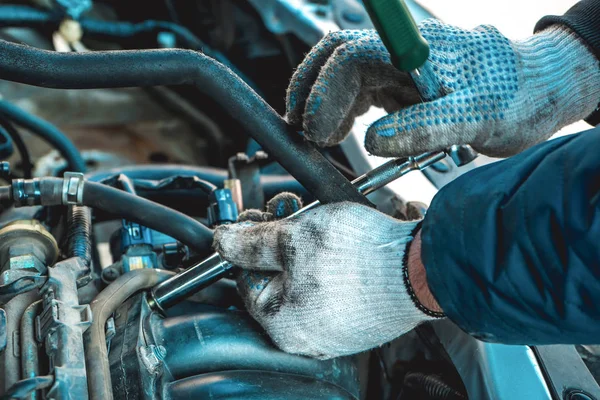 La foto de la reparación del motor — Foto de Stock