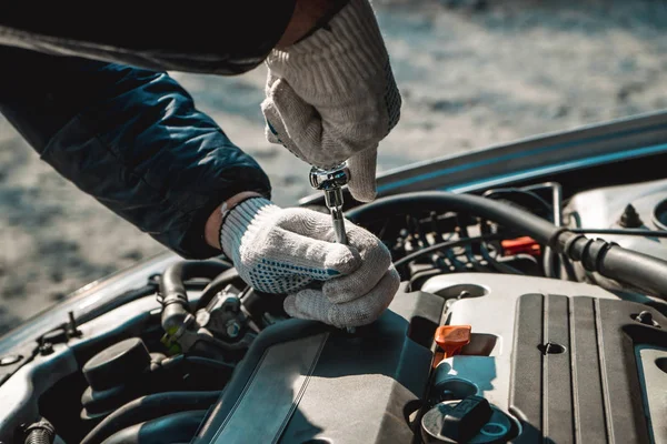 The photo of repair of the engine — Stock Photo, Image