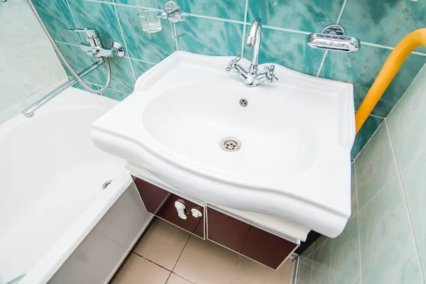 De foto's voor een spoelbak in een badkamer — Stockfoto
