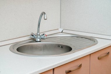 Mutfaktaki lavabo fotoğrafı
