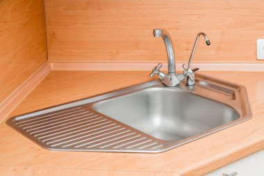 Mutfaktaki lavabo fotoğrafı