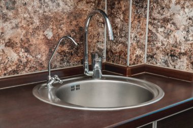 Mutfaktaki lavabo fotoğrafı