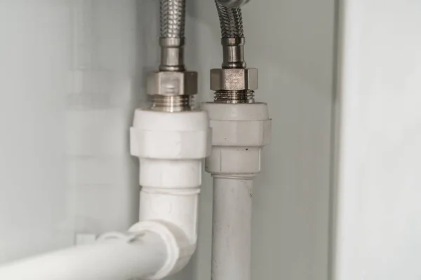 Photo of the established plastic pipes for water — Stock Photo, Image