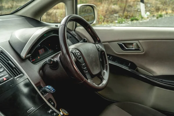 Foto van het dashboard in de auto — Stockfoto