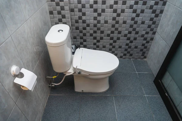 Photo White Closed Toilet Toilet Room Ceramic Walls — Stock Photo, Image