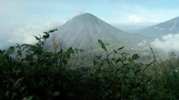 Video Vulcano Alto Con Nuvole Sull Isola Java Indonesia — Video Stock