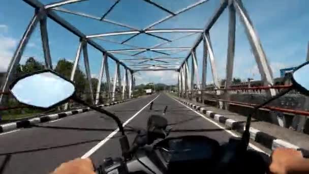Верховая Езда Мотоцикле Асфальтированной Дороге Первом Лице Бали — стоковое видео