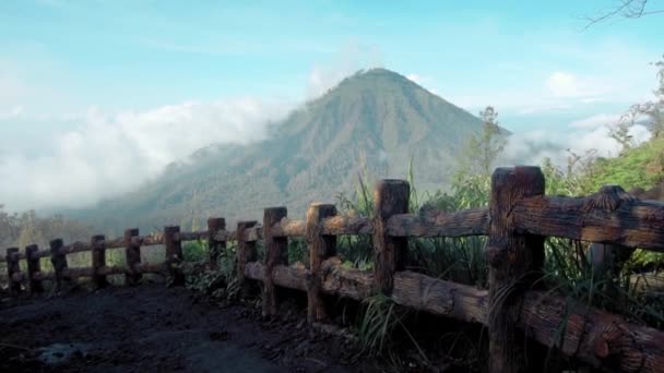 Video Alto Volcán Con Nubes Isla Java Indonesia — Vídeos de Stock