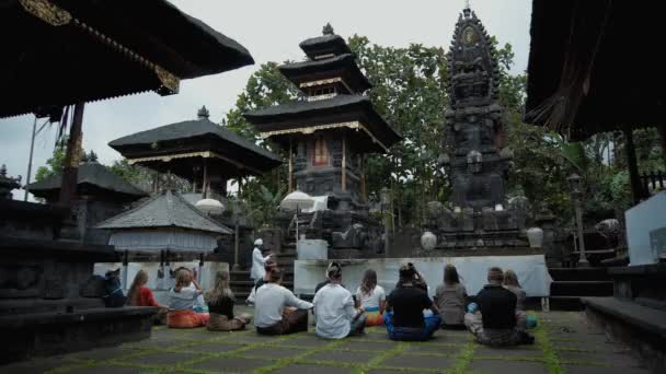 Pampatan Rendang Karangasem Regancy Bali Indonesia Luglio 2020 Video Persone — Video Stock
