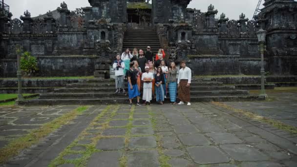Pampatan Rendang Karangasem Regancy Bali Indonésia Julho 2020 Turistas Território — Vídeo de Stock