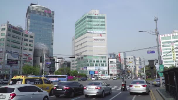 Seoul South Korea 2019年5月20日 在城市人行横道上行驶的车辆和人员的时差 — 图库视频影像
