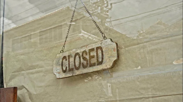 Sign Hanging Door Institution Glass Window Inscription Closed — Stock Photo, Image