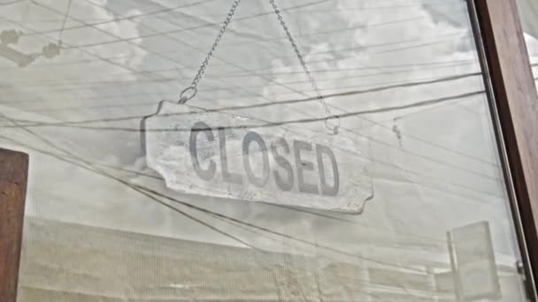 Sign Hanging Door Institution Glass Window Inscription Closed — Stock Video