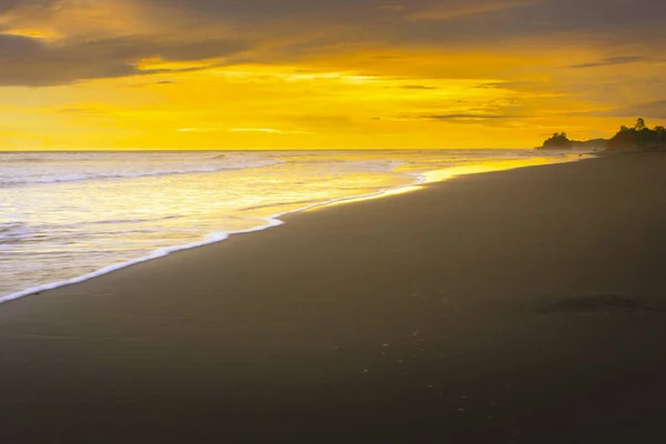 Matahari Terbenam Menakjubkan Musim Panas Tanjung Laut Untuk Perjalanan Asia — Stok Foto