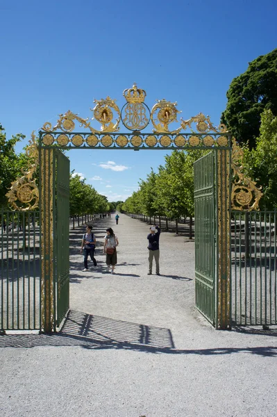 Süslü kapıda yaz ev İsveç Kraliyet ailesinin Drottningholm Sarayı
