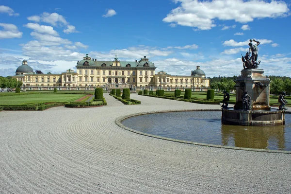 Yaz ev İsveç Kraliyet ailesinin Drottningholm Sarayı