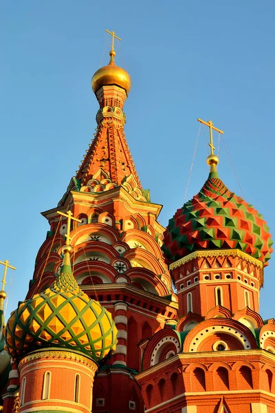 Koepels Van Basiliuskathedraal Het Rode Plein Eeuws Moskou Rusland Monument — Stockfoto