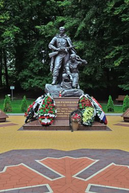 Kaliningrad, Rusya - 18 Eylül 2013: anıt askerler-İzciler zafer Parkı