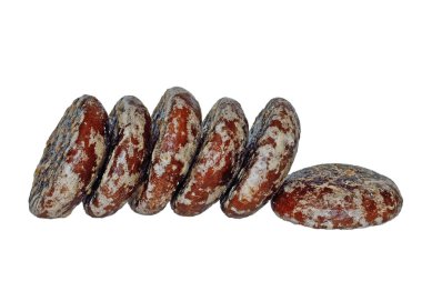 Beyaz arka planda izole edilmiş lezzetli çikolatalı zencefilli çörek.