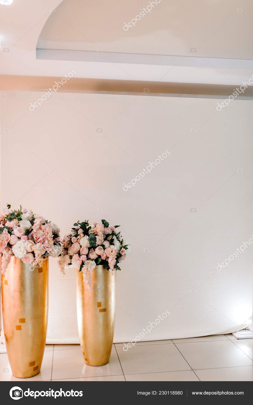 Composition Bouquets Flowers Vases Pastel Colors Photo Zone