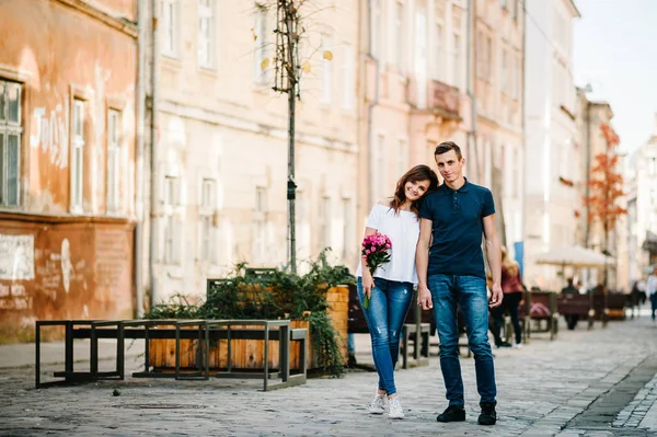 Young Happy Man Woman Walking Streets City — Stock Photo, Image