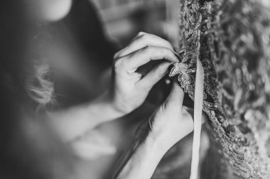 Nedime yardım gelinin görünümü Kapat tutturmak korse ve elbise alma