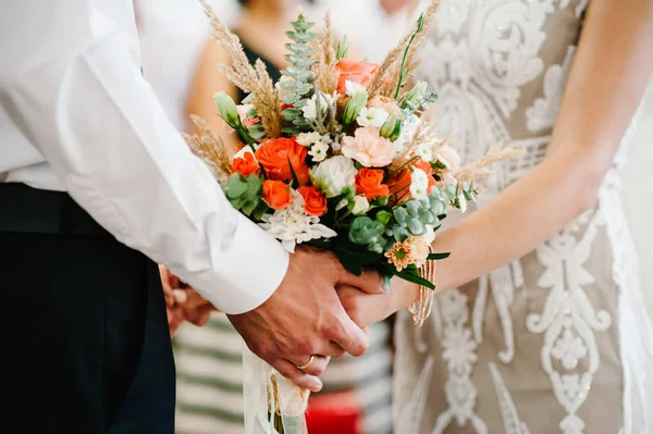 Noiva Elegante Luxo Noivo Com Buquê Casamento — Fotografia de Stock