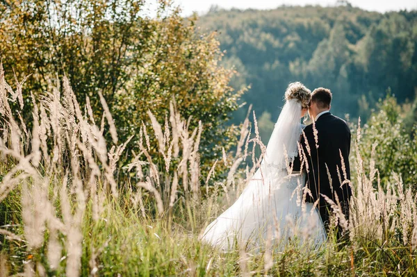 Nevěsta Ženich Focení Před Svatební Obřad — Stock fotografie