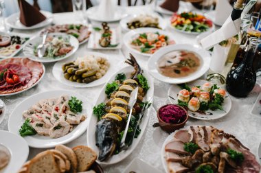 tatil tablo peynir, et, düğün Ziyafet salata dolu 