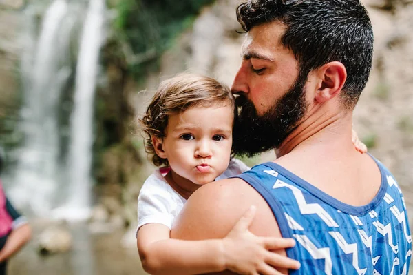 Papa Fille Marchant Dans Les Vieilles Rues Centre Tbilissi Capitale — Photo