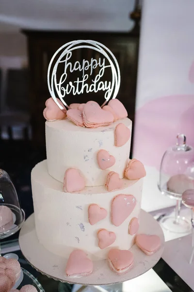 Tort Urodzinowy Stół Słodyczami Cukierki Deser Wspaniały Odbiór Odbiór Koncepcja — Zdjęcie stockowe