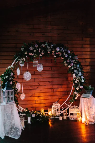 Cerimônia Casamento Noite Com Velas Vintage Arco Para Cerimônia Casamento — Fotografia de Stock